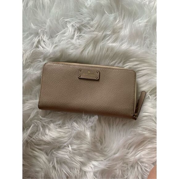 Kate spade tan wallet - Picture 1 of 8